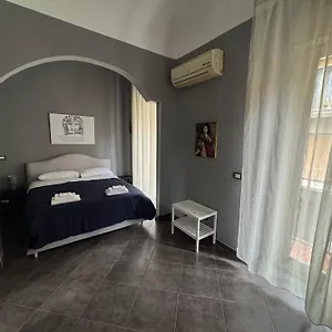 apt-etna-charme.taorminaitalyhotels.com/